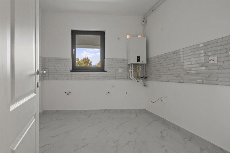 2 CAMERE, ET 2, FINALIZAT, CENTRALA PROPRIE, metrou in apropiere, COMISION 0%