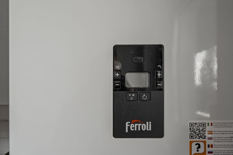 2 CAMERE, ET 2, FINALIZAT, CENTRALA PROPRIE, metrou in apropiere, COMISION 0%